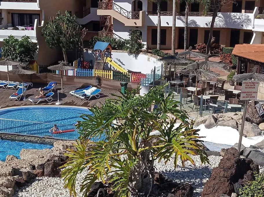 Apartment With Pool And Gardens Near The Coast San Miguel de Abona