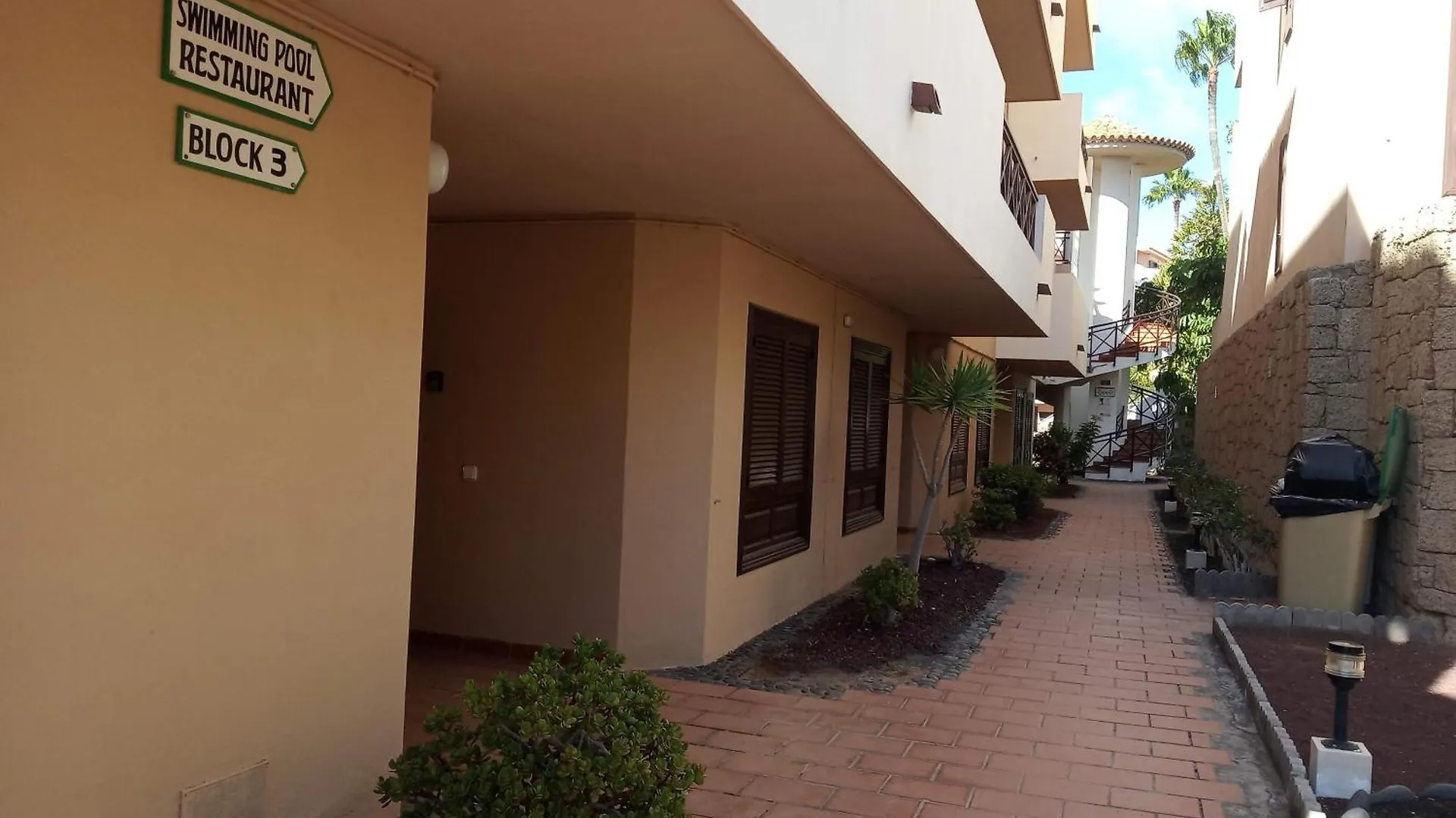 Apartment With Pool And Gardens Near The Coast San Miguel de Abona